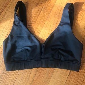 Alo Yoga- Livid Bra